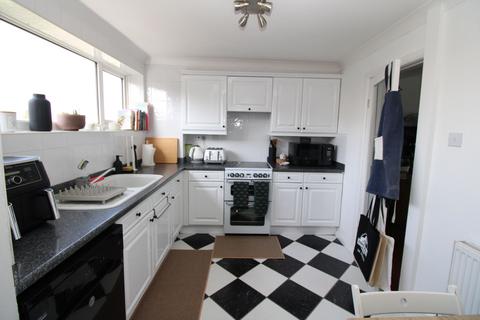 undefined, Poultons Close, Overton RG25
