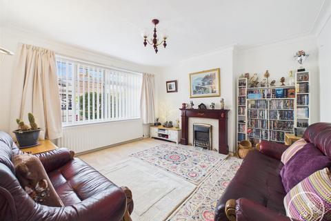 undefined, New Adel Avenue, Leeds