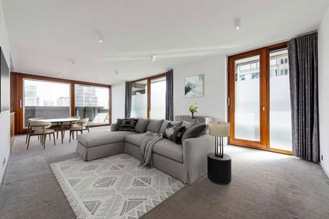 3 bedroom flat to rent, Barbican, London EC2Y
