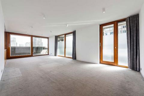 3 bedroom flat to rent, Barbican, London EC2Y