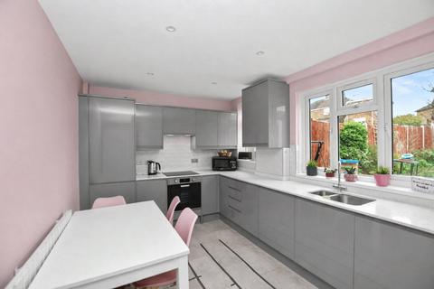 3 bedroom terraced house for sale, Oakhouse Road, Bexleyheath, DA6