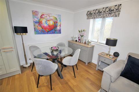 undefined, Elgar Close, Wiltshire SN25
