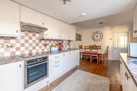 3 bedroom terraced house for sale, Old Chapel Road, Winterton-On-Sea