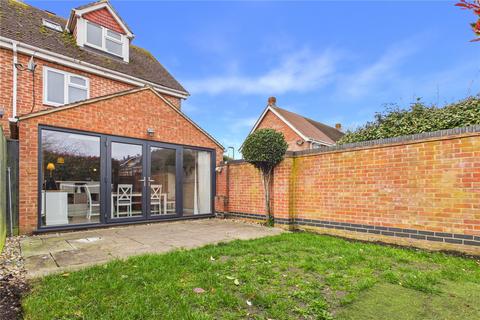 undefined, Spring Gardens, Theale, Reading, Berkshire, RG7