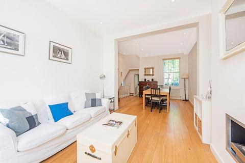 3 bedroom property to rent, Warriner Gardens, Battersea, London, SW11