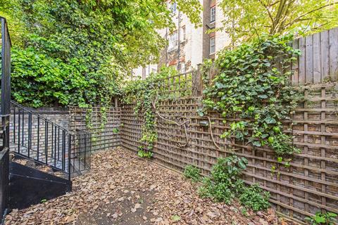 3 bedroom property to rent, Warriner Gardens, Battersea, London, SW11