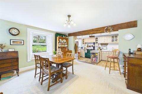 4 bedroom detached house for sale, Central location within Kingston Seymour