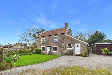 4 bedroom detached house for sale, Central location within Kingston Seymour