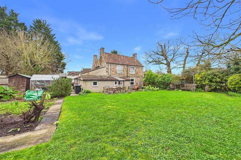 4 bedroom detached house for sale, Central location within Kingston Seymour