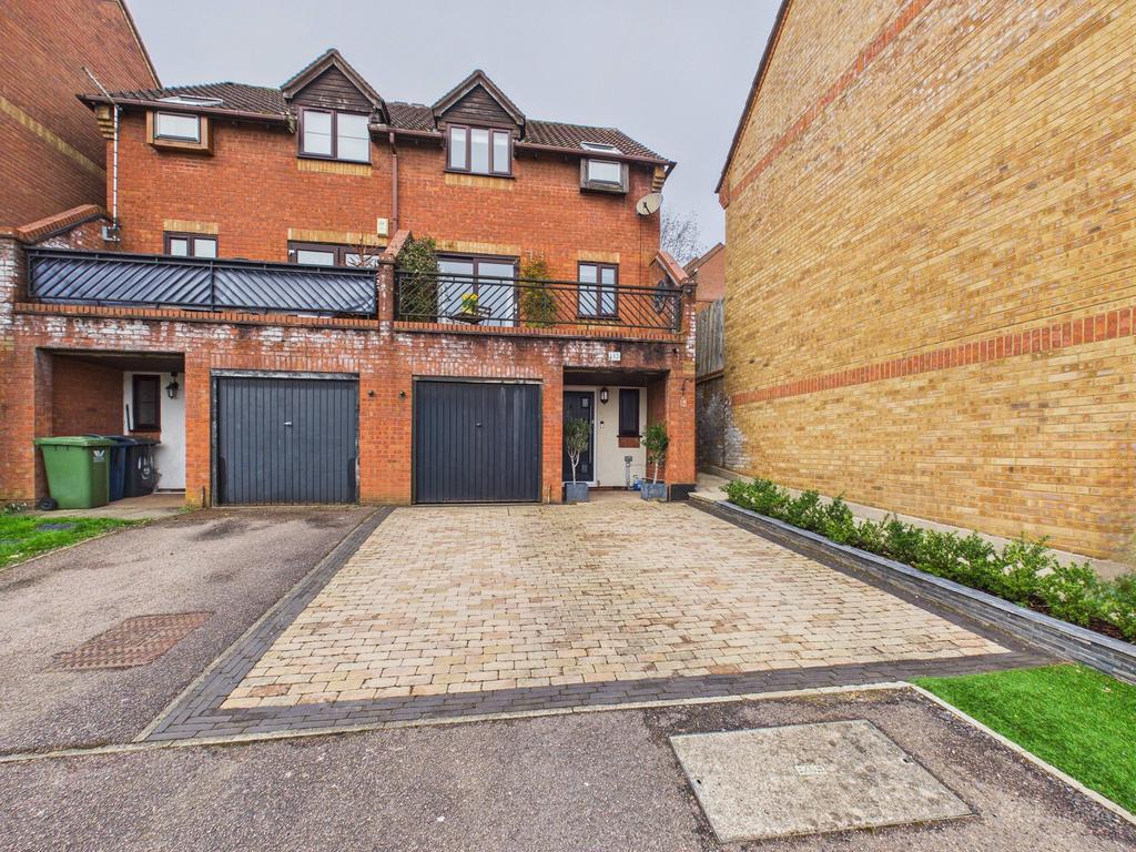 Cam02119 g0 pr0550 still025