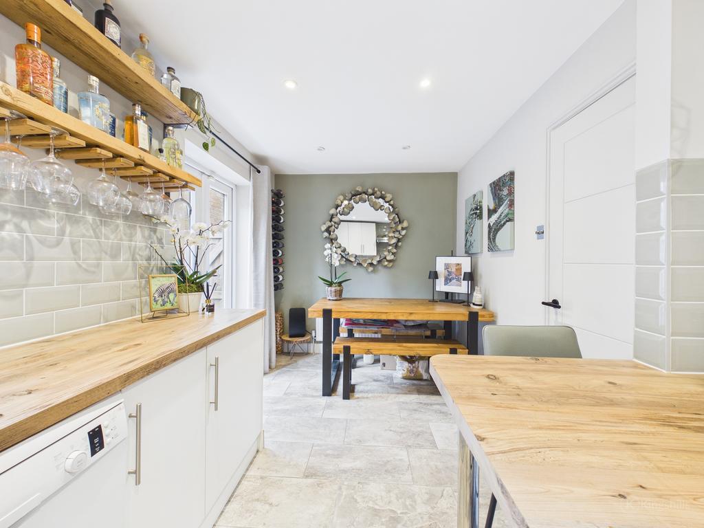 Cam02119 g0 pr0550 still009