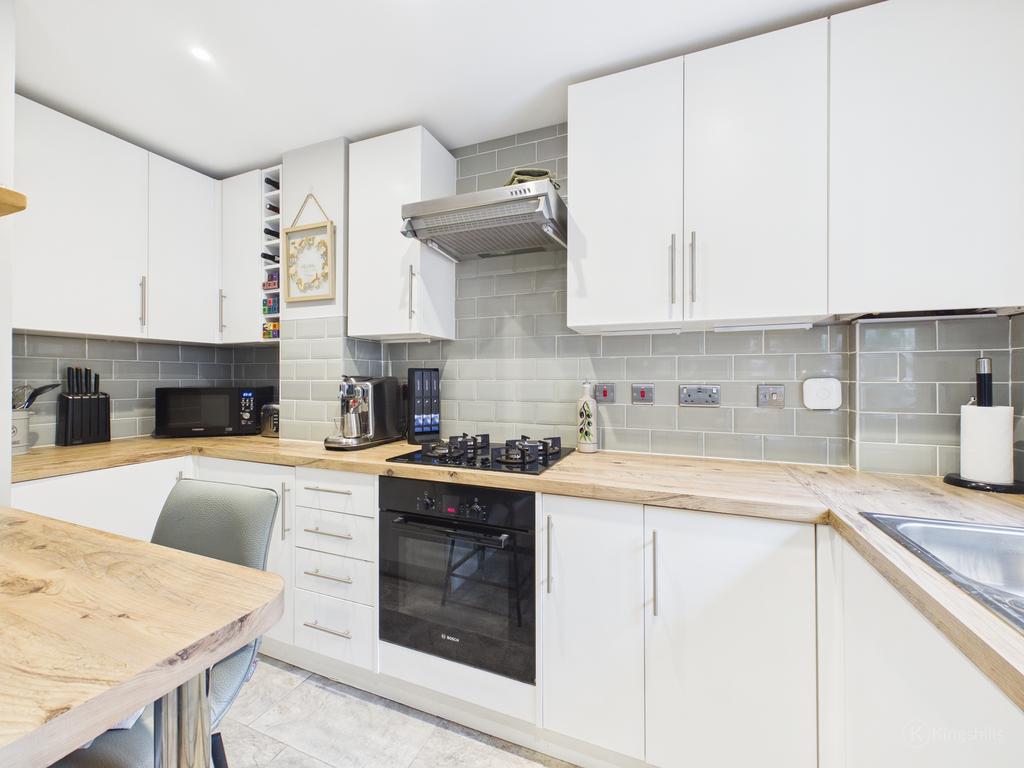 Cam02119 g0 pr0550 still011