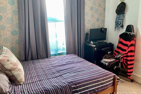 undefined, Torquay Road, Kings Court, TQ3