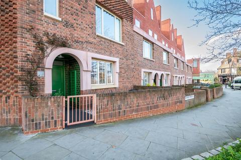undefined, Nunhead Lane, Nunhead, SE15