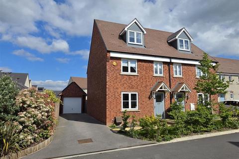 4 bedroom semi-detached house for sale, Huntsman Drive, Brockworth, Gloucester