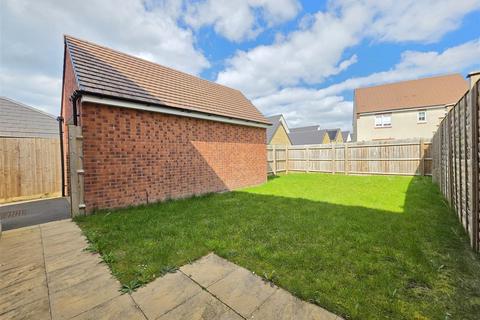 4 bedroom semi-detached house for sale, Huntsman Drive, Brockworth, Gloucester