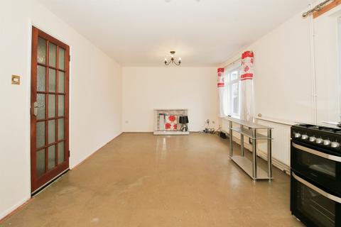 undefined, Wellington Street, PETERBOROUGH