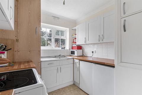 undefined, Robin Hood Lane, Sutton