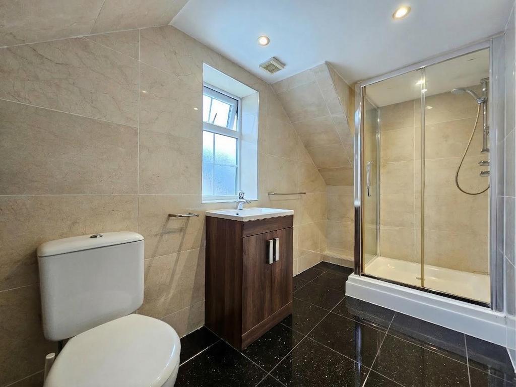Bedroom 1 En-Suite