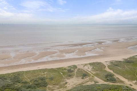 5 bedroom detached house for sale, Sea Front Road, Skegness PE25