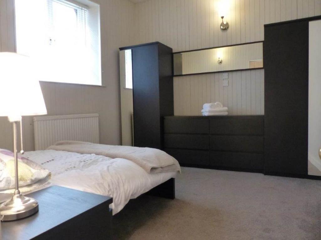 Bed 1