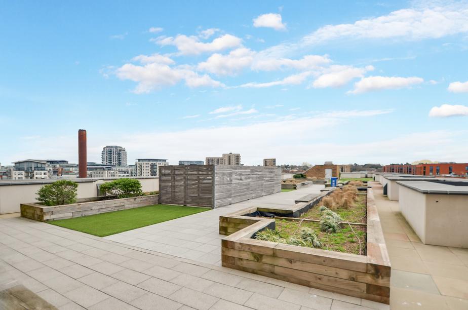 Communal Roof Terrace.jpg