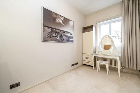 2 bedroom flat to rent, Gloucester Terrace, London W2