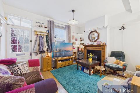 4 bedroom end of terrace house for sale, West Sandgate Terrace, Scarborough