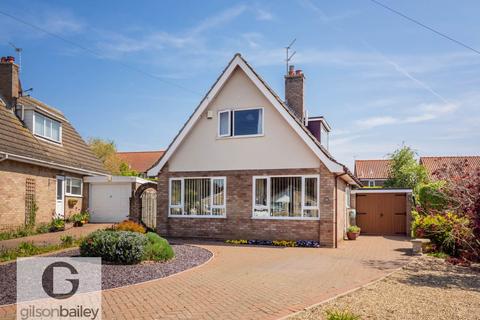 3 bedroom chalet for sale, New Close, Norwich NR13