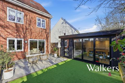 4 bedroom semi-detached house for sale, Elm Gardens, Mountnessing