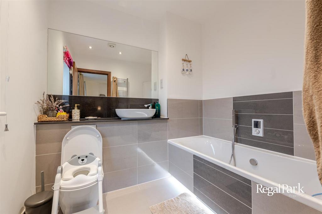 En-Suite 3