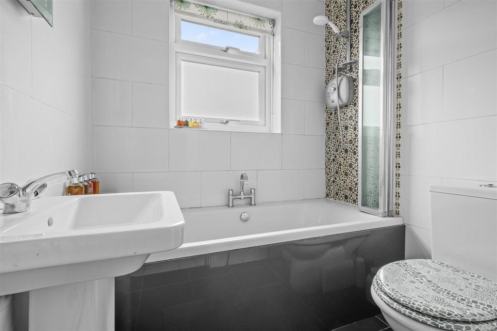 12 Chorley Road, HP14 3 AR-1.jpg