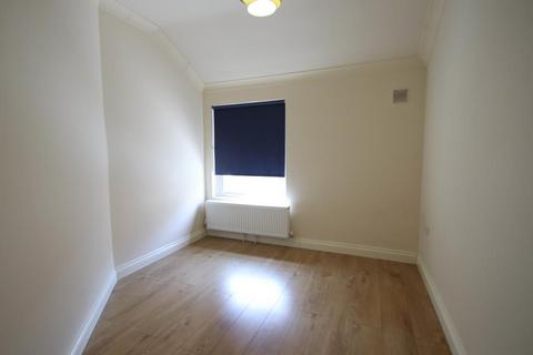 3 bedroom apartment to rent, Flat 5, Melrose House, Waverley Street , Nottingham, NG7 4BR