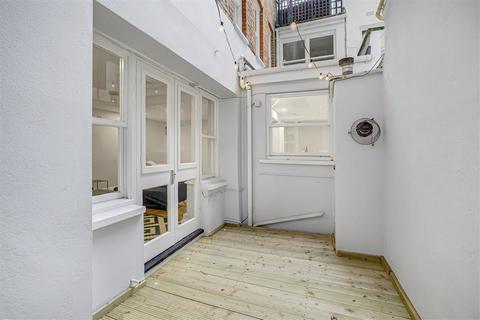 1 bedroom flat for sale, Barkston Gardens, London SW5