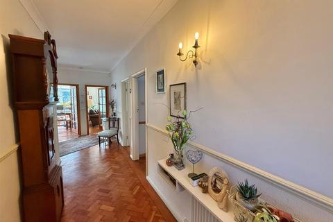 4 bedroom detached bungalow for sale, Shenfield Crescent, Brentwood