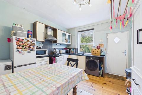 3 bedroom terraced house to rent, Buttermere Road, Sheffield