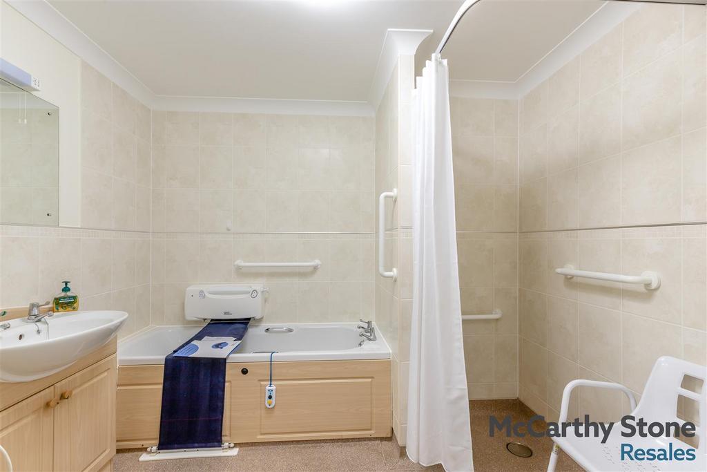 8681835-interior09.jpg