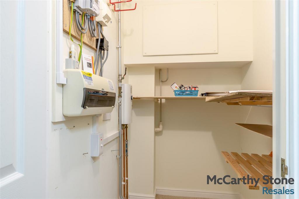 8681835-interior08.jpg