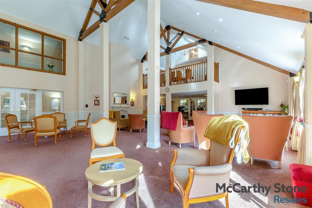 8681835-interior02.jpg
