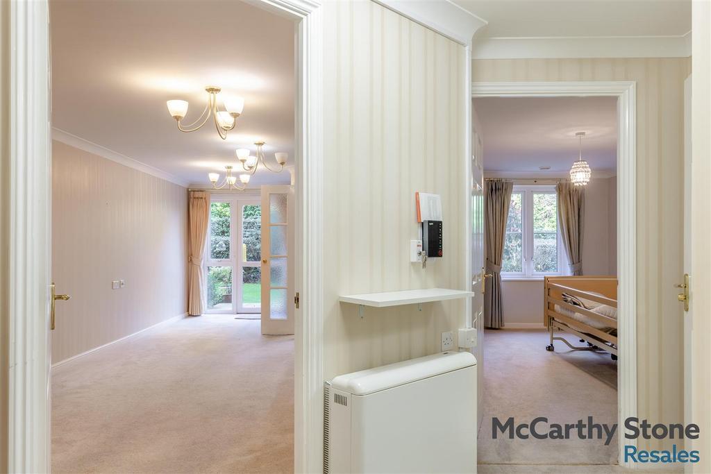 8681835-interior07.jpg