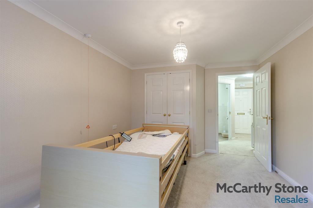 8681835-interior12.jpg