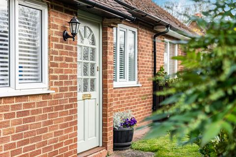 2 bedroom bungalow for sale - Underhill, Moulsford, OX10