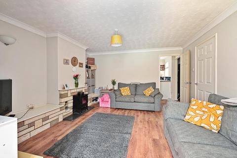 2 bedroom end of terrace house for sale, Sycamore Way, Basingstoke RG23