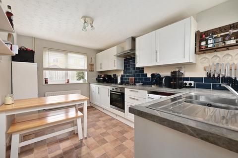 2 bedroom end of terrace house for sale, Sycamore Way, Basingstoke RG23