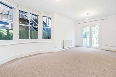 2 bedroom flat to rent, Waller Road, London SE14