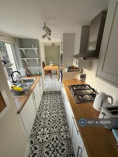 1 bedroom in a house share to rent, Robson Road, London, SE27