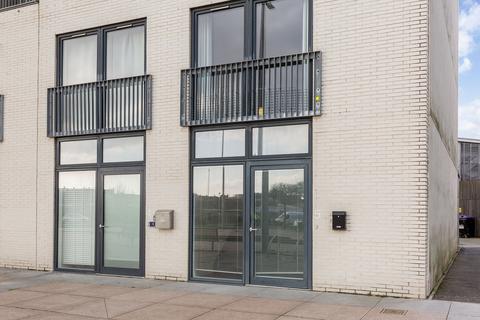 5 Saltire Square, Granton, Edinburgh, EH5 1PR