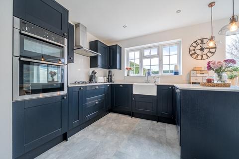 3 bedroom terraced house for sale, Howard Road, Seer Green, Beaconsfield, Buckinghamshire, HP9