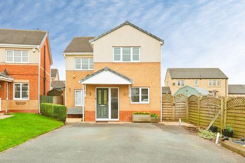 3 bedroom detached house for sale, Curlew Court, Keighley BD20