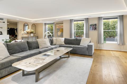 undefined, Victoria Gardens, Notting Hill, London